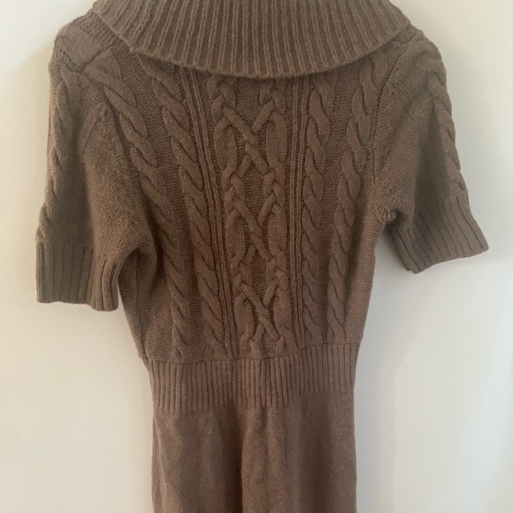 Loft Cable Knit turtle neck short sleeve sweater - Picture 2 of 7